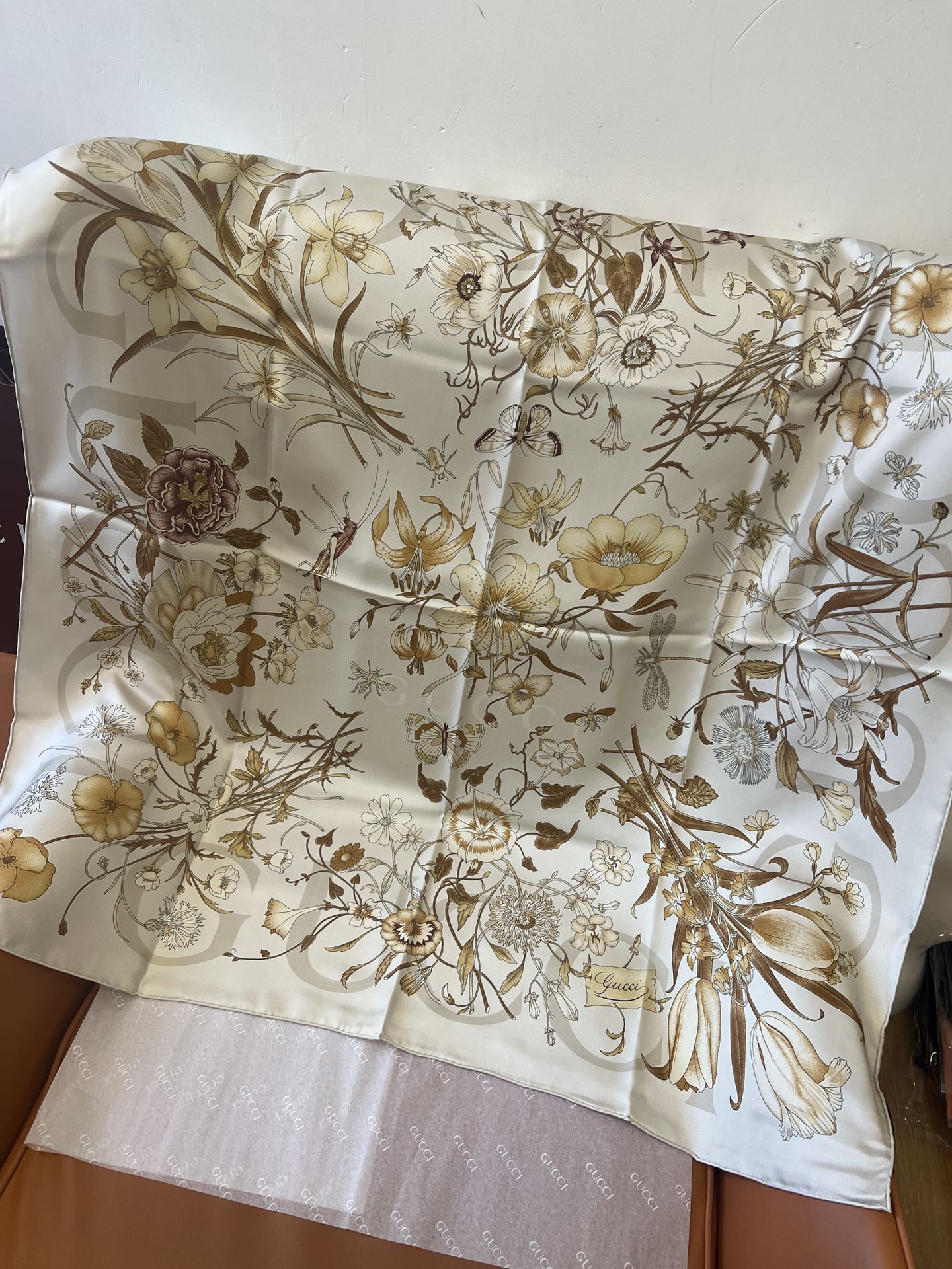 [Gucci Scarves]Gucci25 floral silk scarf beige Size: 90x90cm 100 twill silk e