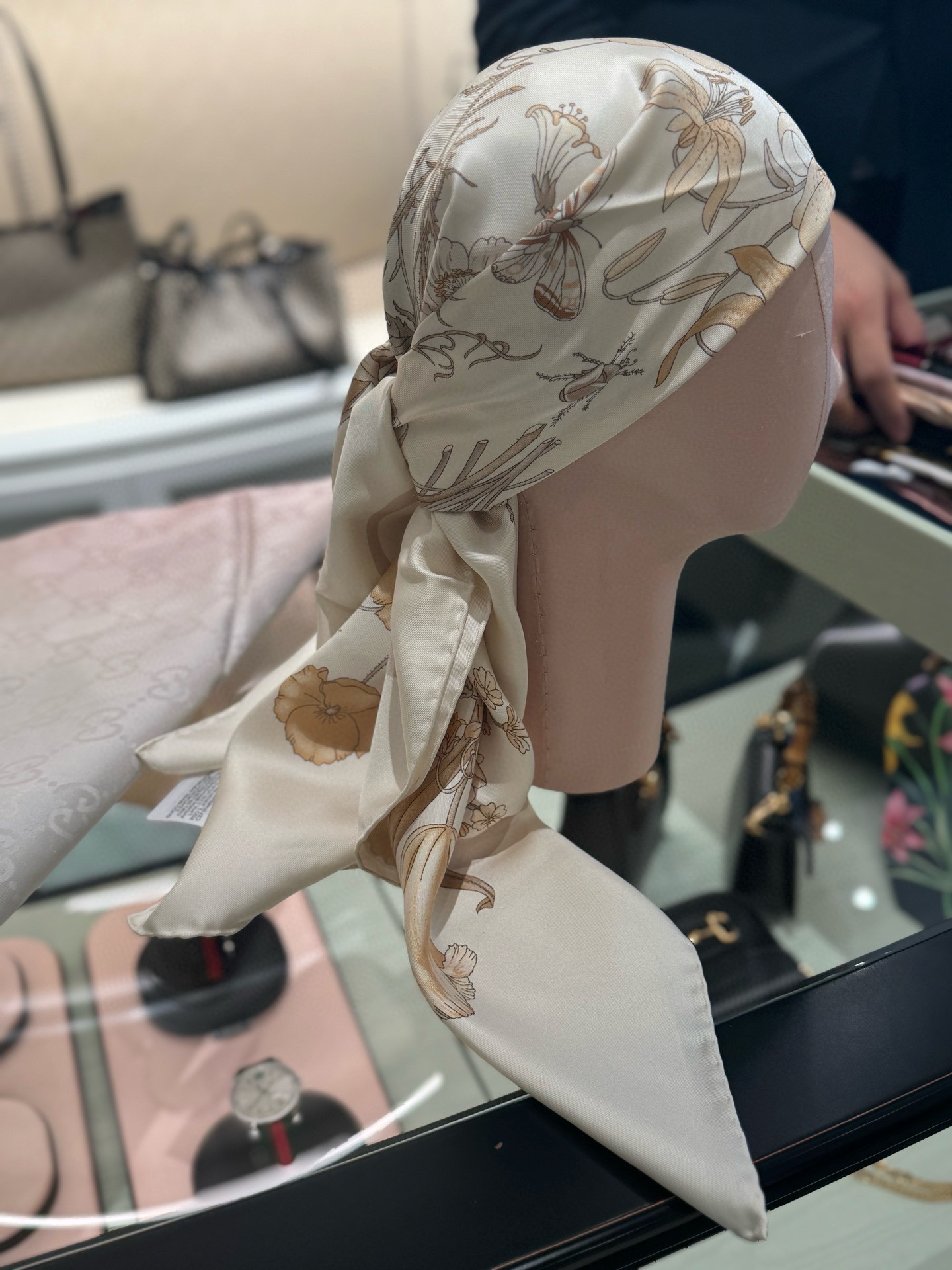 [Gucci Scarves]