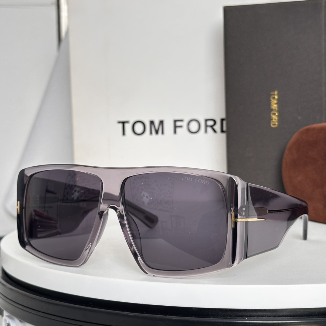  ‼️Tom Ford
Mod：TF1036
Raven
Size：60-12-135
经典T扣
大框o