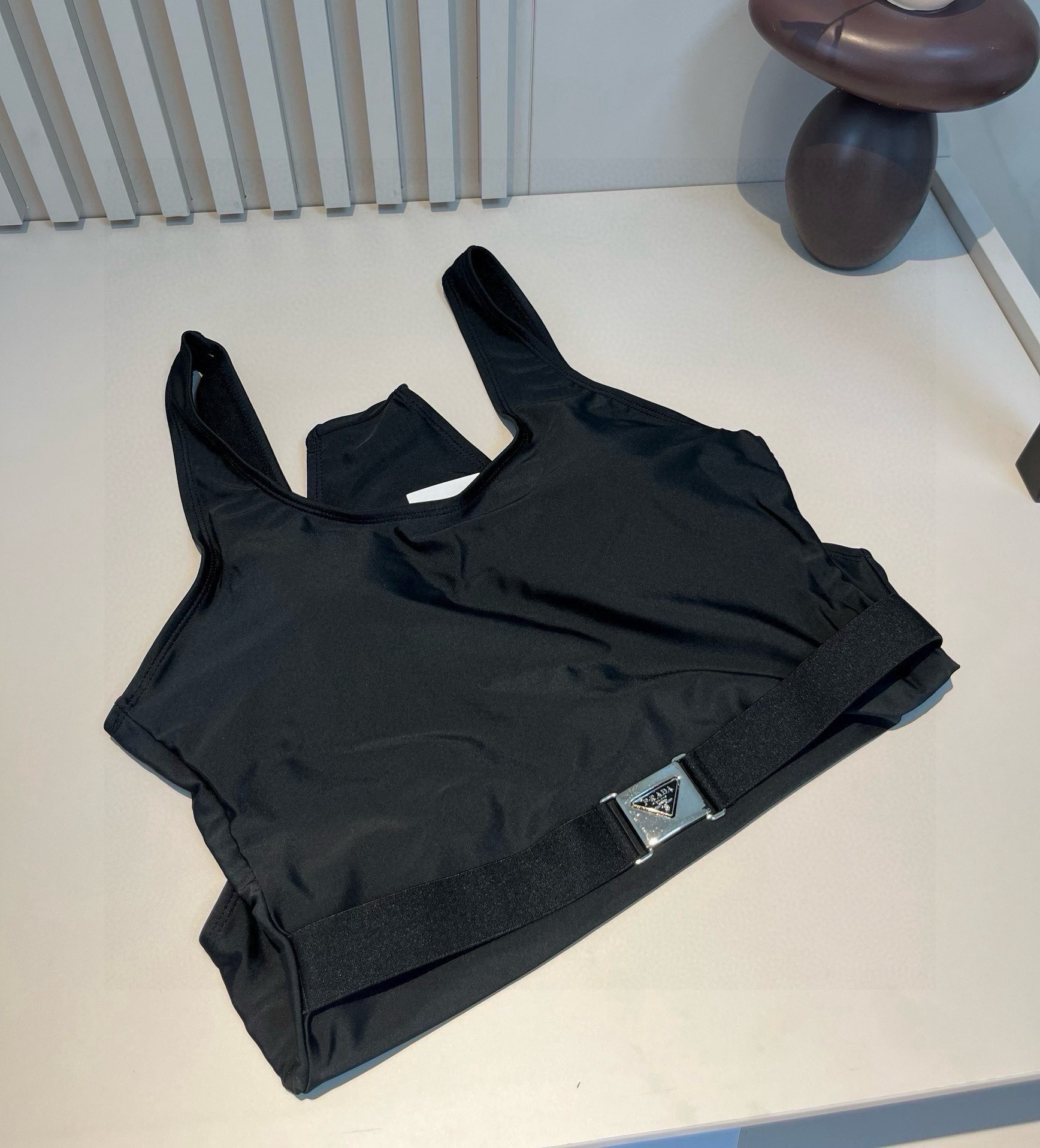。

PRADA普拉达新款连体泳衣，比基尼，S M L XL