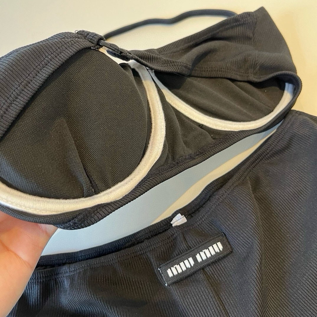 。
MiuMiu缪缪官方新款泳衣比基尼👙，高端定制，S M L XL