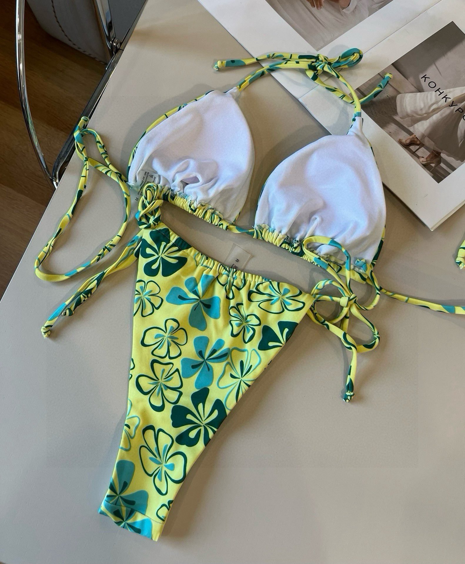 。

潮牌比基尼👙S M L