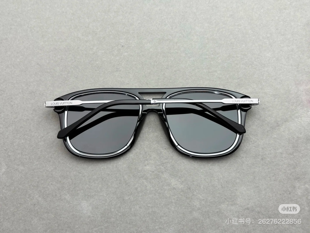  ‼️ 官网图 LOUIS VUITTON
MODEL：Z2581U
SIZE56-18-150
