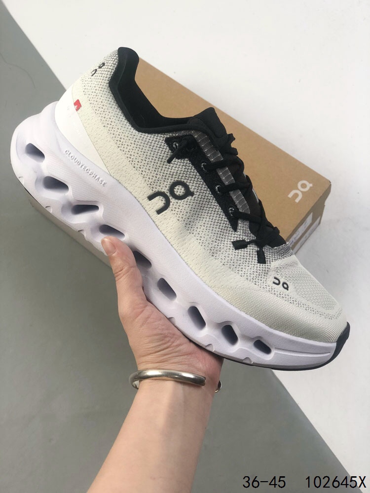 On Cloudvista Running Shoe - Lightweight Comfort for Urban Exploration 2 i1746539174 537 0