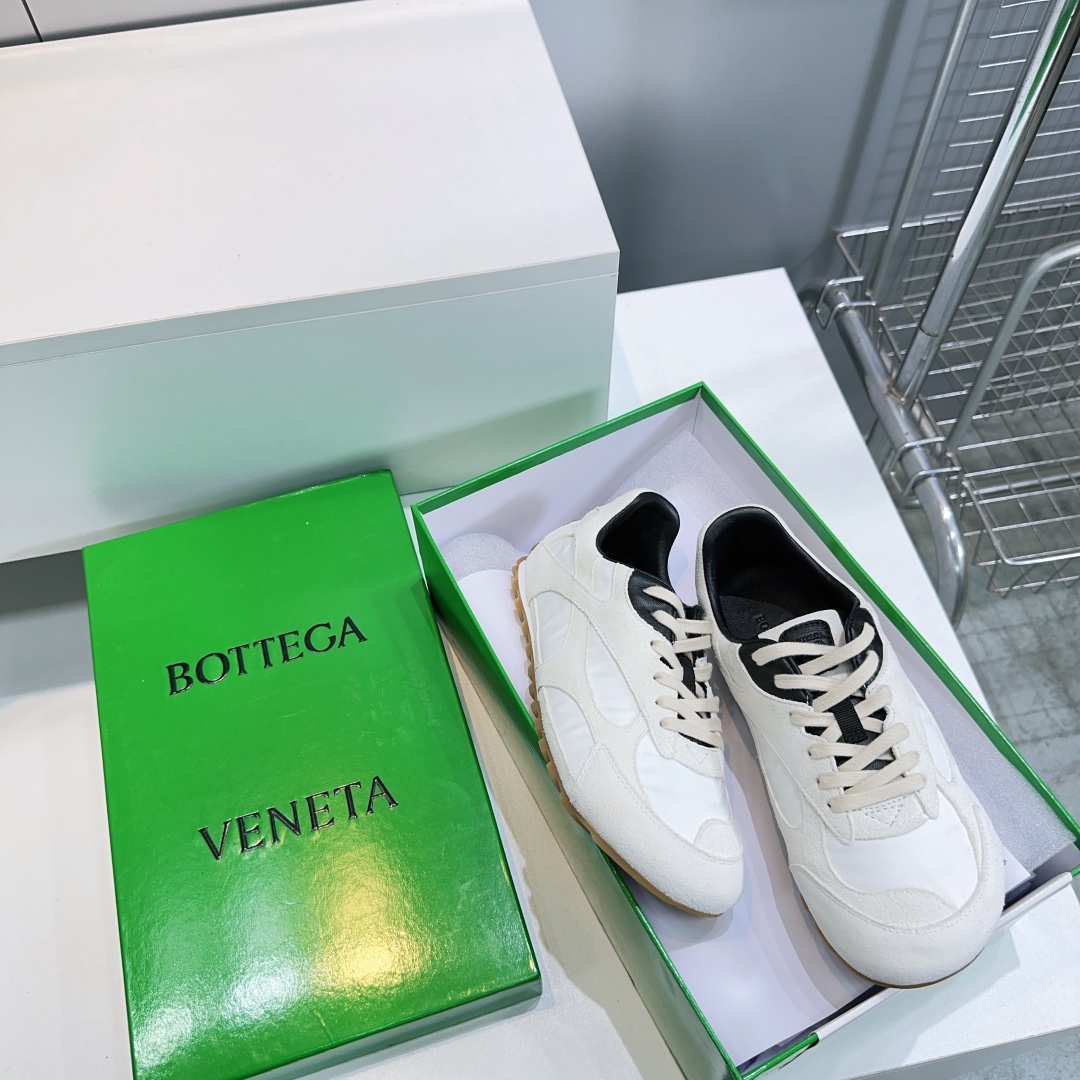 Stylish Bottega Veneta 25AW Spring Summer Daddy Shoes for High-Quality Couples - 图片 3