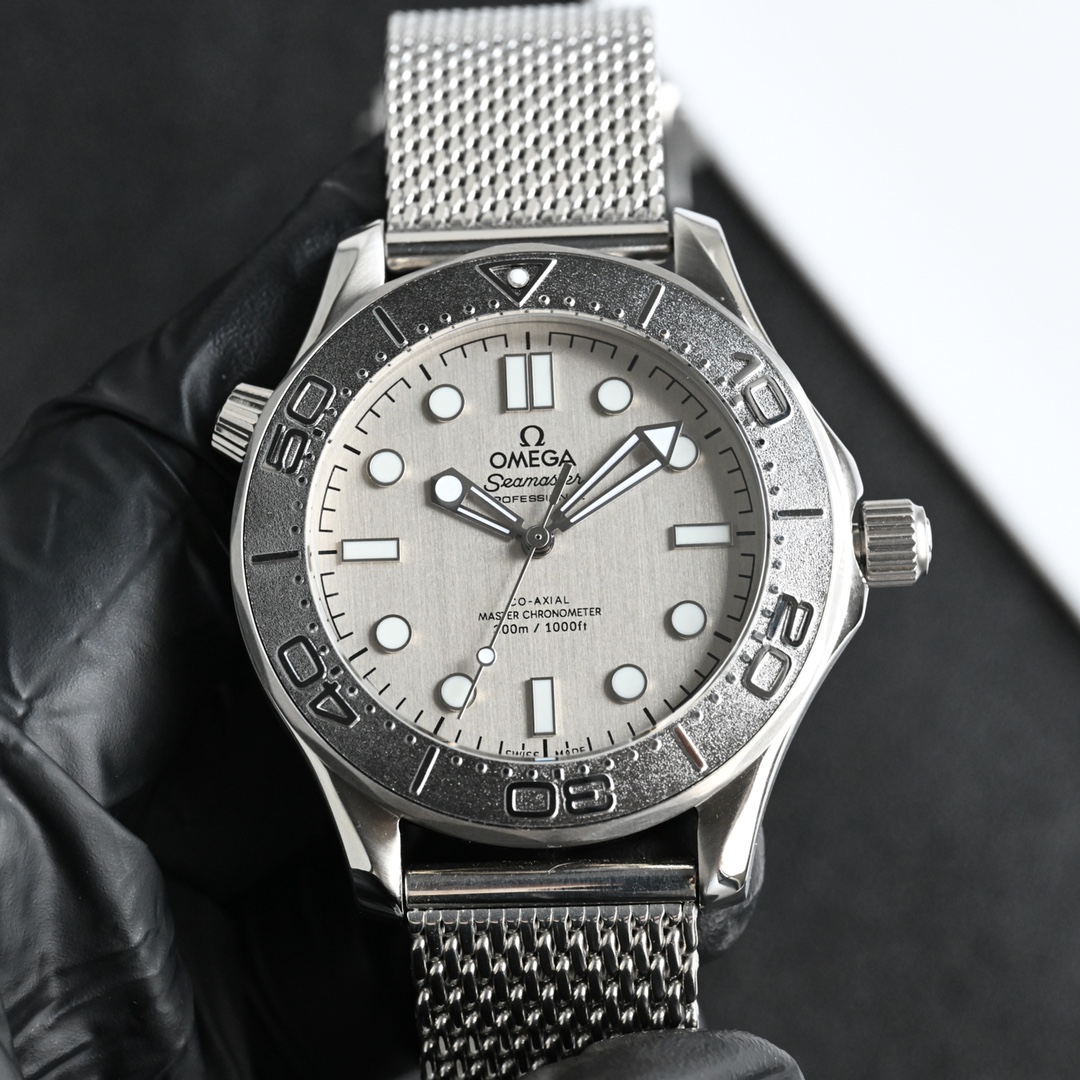 [OMEGA Watches]The latest Omega Seahorse Series 300-meter watch debuts in the