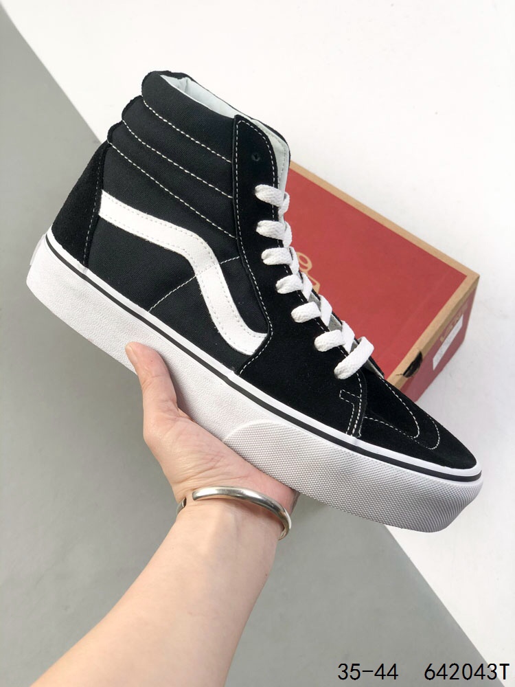 Vans Old Skool High-Top Sneakers: Fashionable, Durable, and Comfortable Shoes 2 i1746547614 1814 0