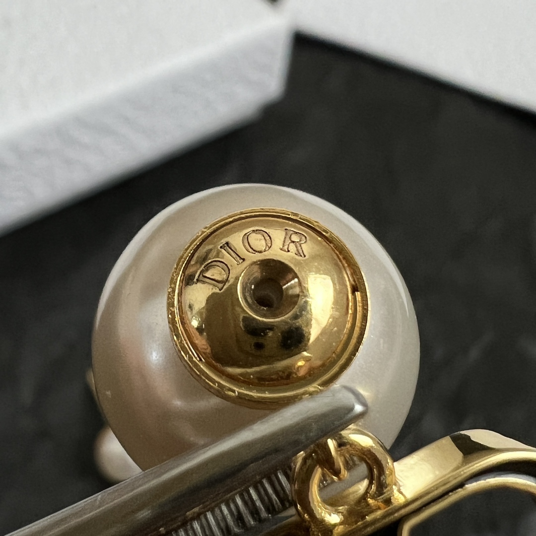 p60】👑Dior 迪奥  耳钉 精选原版一致 黄铜材质 甜美气质高雅。