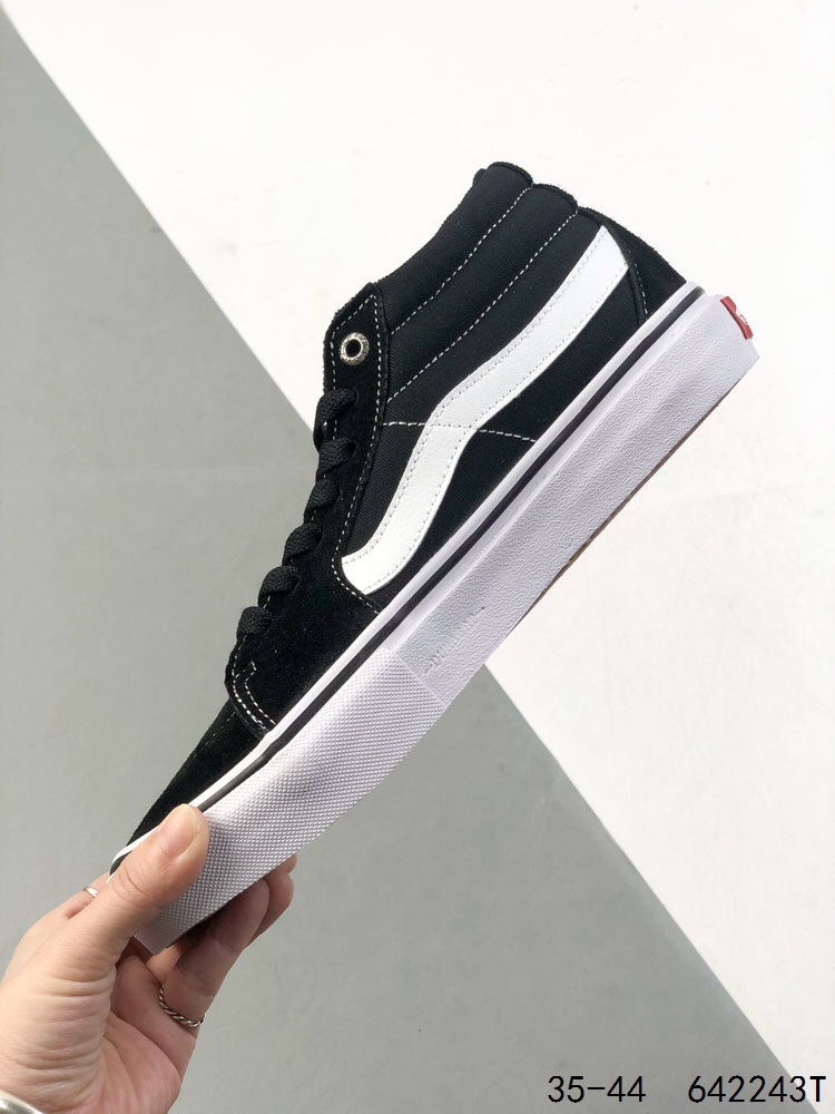 Vans Old Skool High-Top Sneakers - Stylish, Durable, and Comfortable Shoes 4 i1746547666 780 2