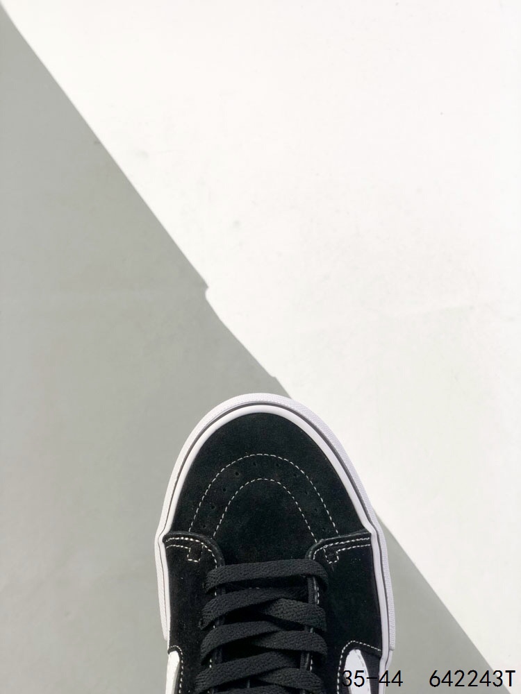 Vans Old Skool High-Top Sneakers - Stylish, Durable, and Comfortable Shoes 9 i1746547666 9683 7