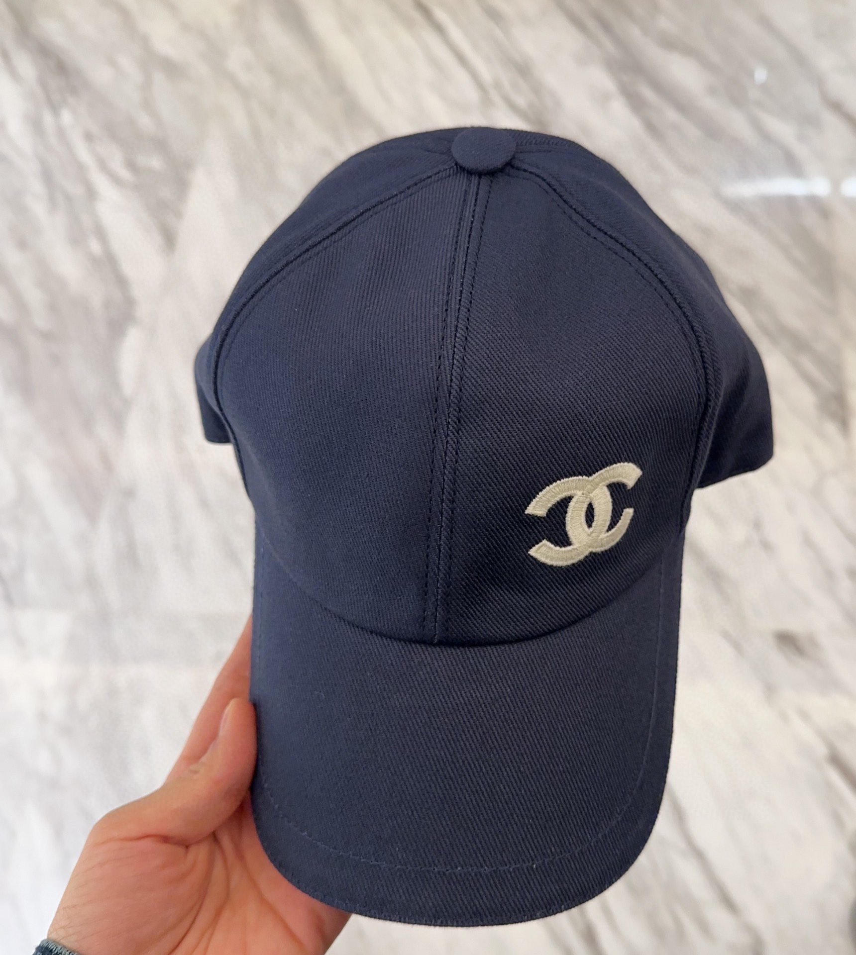 NO:230040,Chanel CHANEL new baseball cap, Xiaoxiang classic simple, fashionable and casual design hat, straw hat, fisherman hat, baseball cap, hat, chanel, chanel, espadrilles, hats19860909香奈儿CHANEL 新品棒球帽,小香经典简约,时尚休闲设计帽子草帽渔夫帽棒球帽,帽子,chanel,chanel,espadrilles,hats,hat