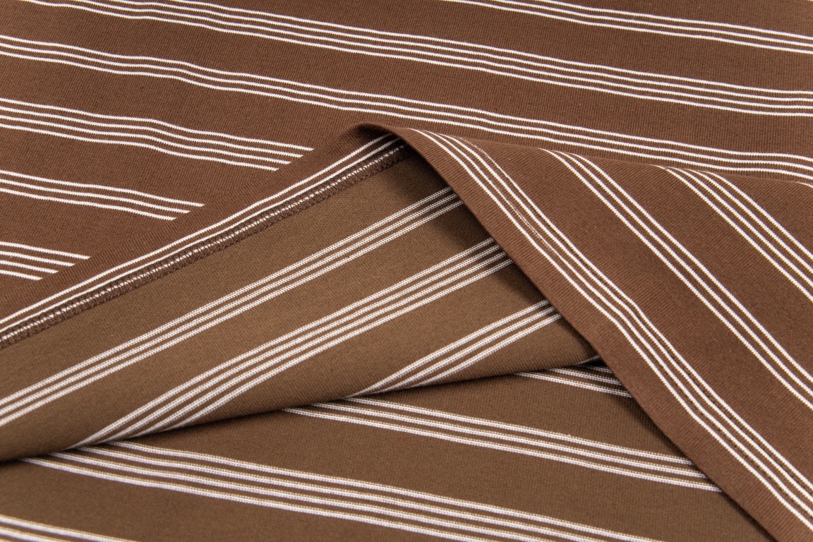 Miumi 高级极简系列 短袖T恤服装,男,女 9