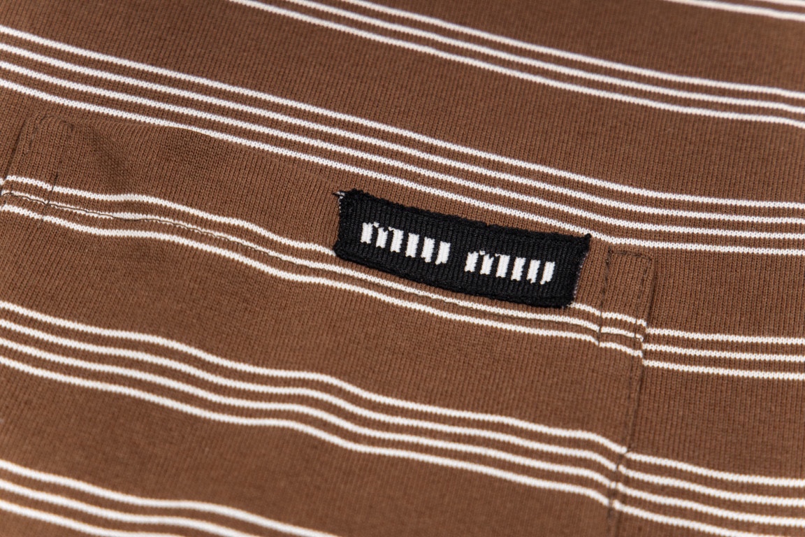 Miumi 高级极简系列 短袖T恤服装,男,女 7