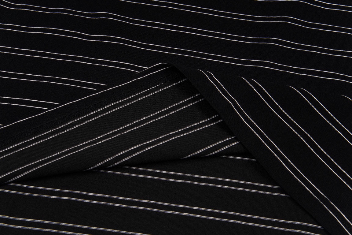 Miumi 高级极简系列 短袖T恤服装,男,女 9