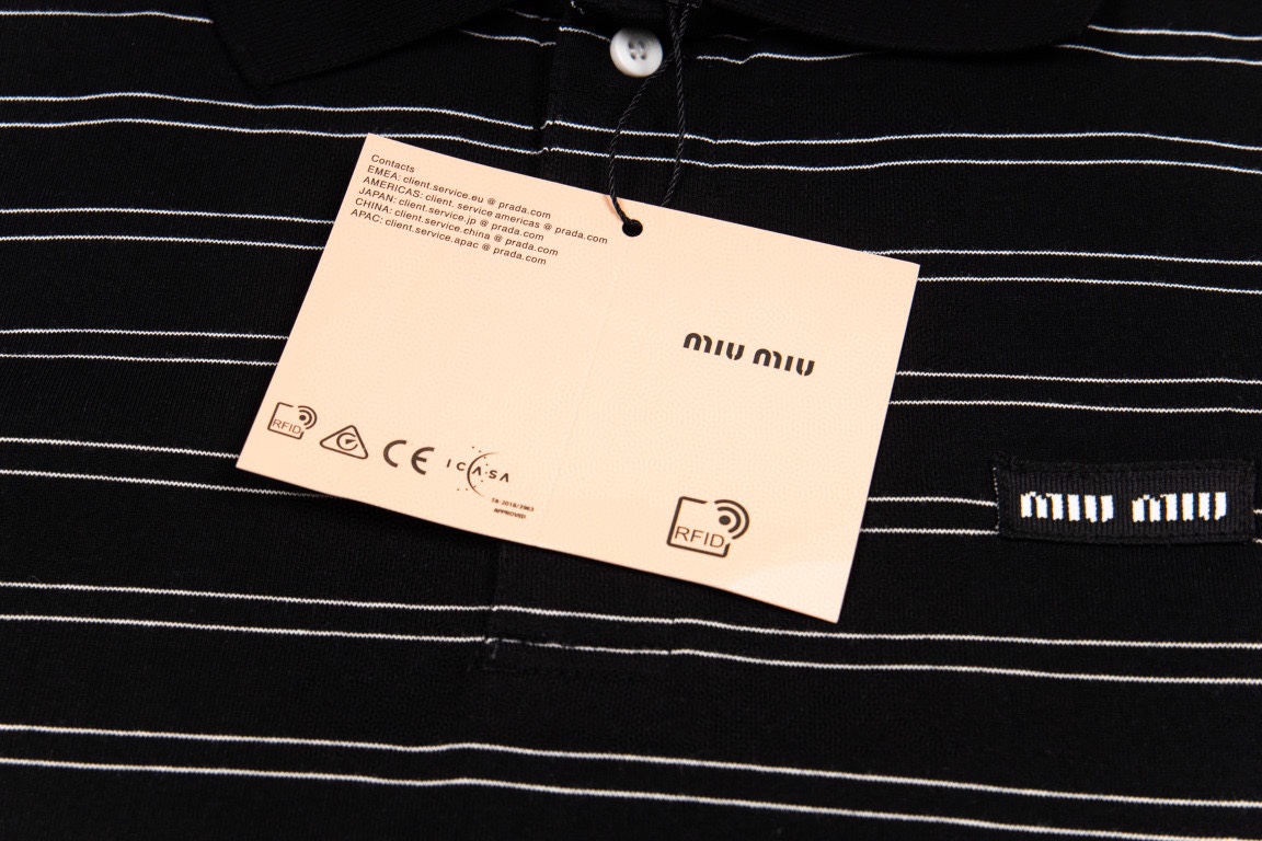 Miumi 高级极简系列 短袖T恤服装,男,女 4