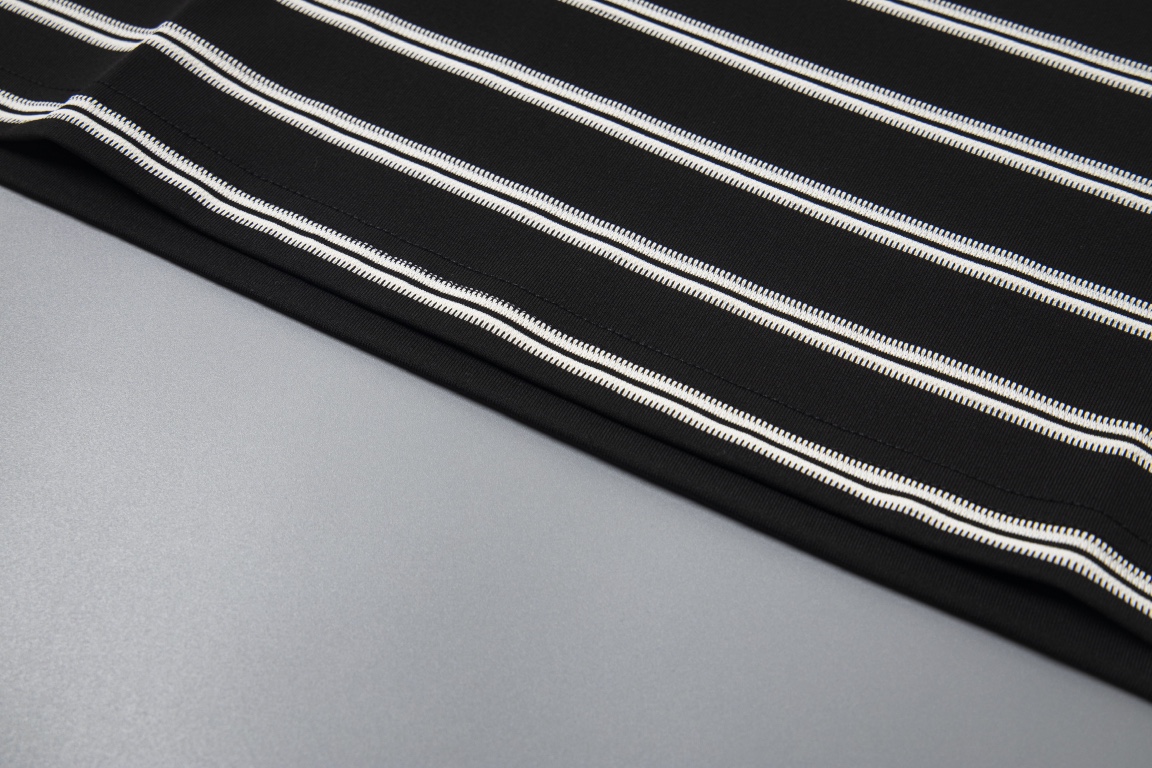 MIUMI 高级极简系列 短袖T恤服装,男,女 8