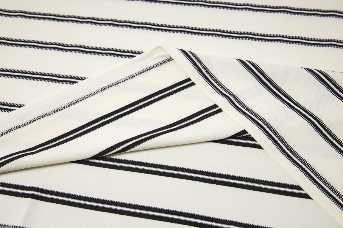 MIUMI 高级极简系列 短袖T恤服装,男,女 9