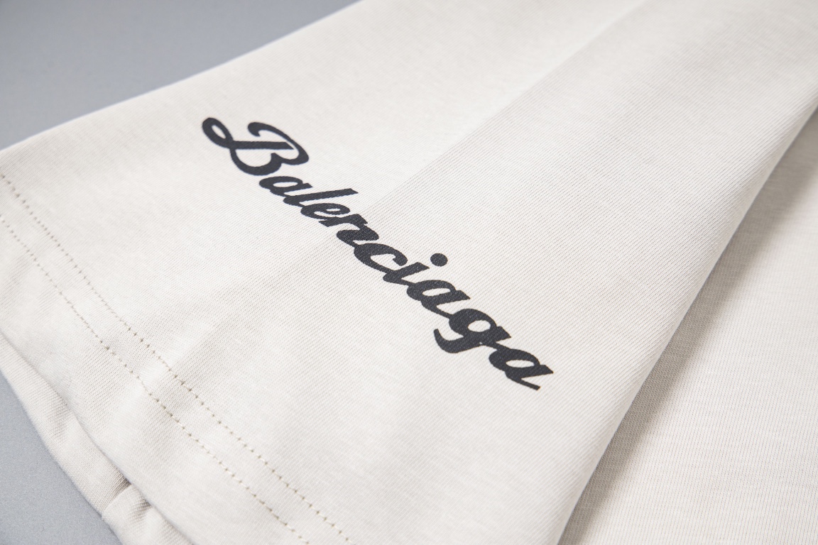 BALENCIAGA  T-shirt服装 8