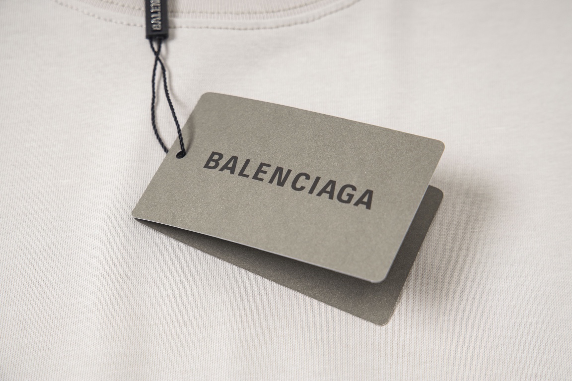BALENCIAGA  T-shirt服装 4