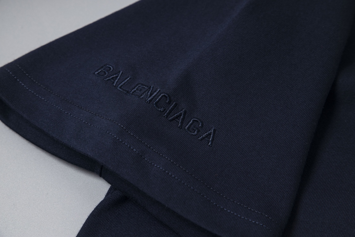 BALENCIAGA  T-shirt服装 8