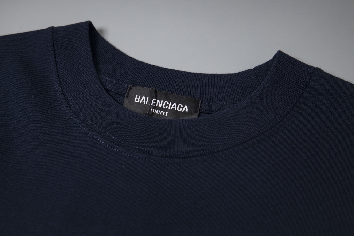 BALENCIAGA  T-shirt服装 5