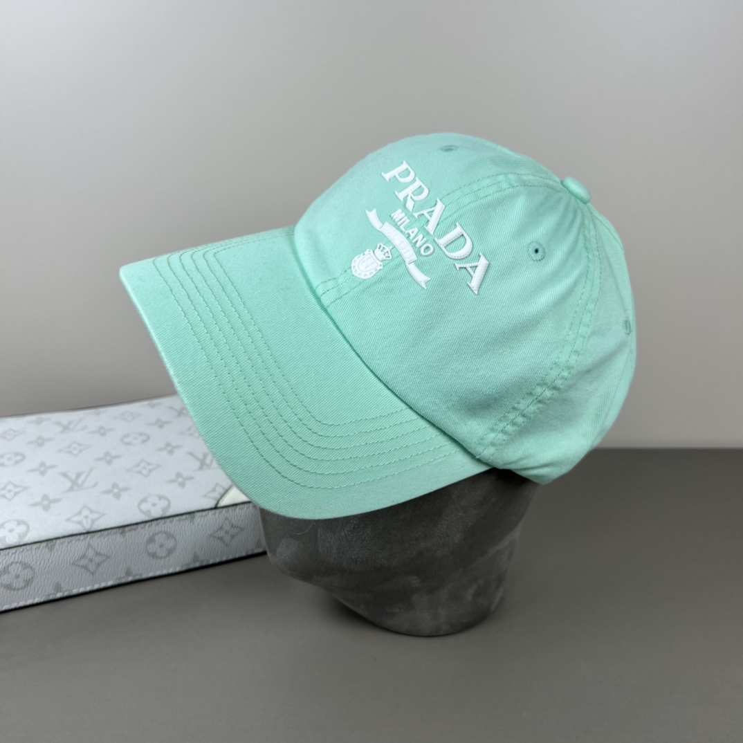 NO:229777,Prada Prada classic triangle baseball cap is a universal must-have style. It looks good after wearing for ten thousand years. Daily necessities. Perfect color. The hat is just right. It looks good when everyone wears it. The quality is excellent. Fashionable and versatile hat. Straw hat. Fisherman's hat. Baseball cap. Hats. Prada. Prada. Prada. Espadrilles. Hats.19860909普拉达prada 经典三角标棒球帽万能必留款 戴一万年都好看 日常刚需 颜色完美 帽型正点 简直谁戴都好看质量超赞 时尚百搭帽子草帽渔夫帽棒球帽,帽子,prada,prada,espadrilles,hats,hat