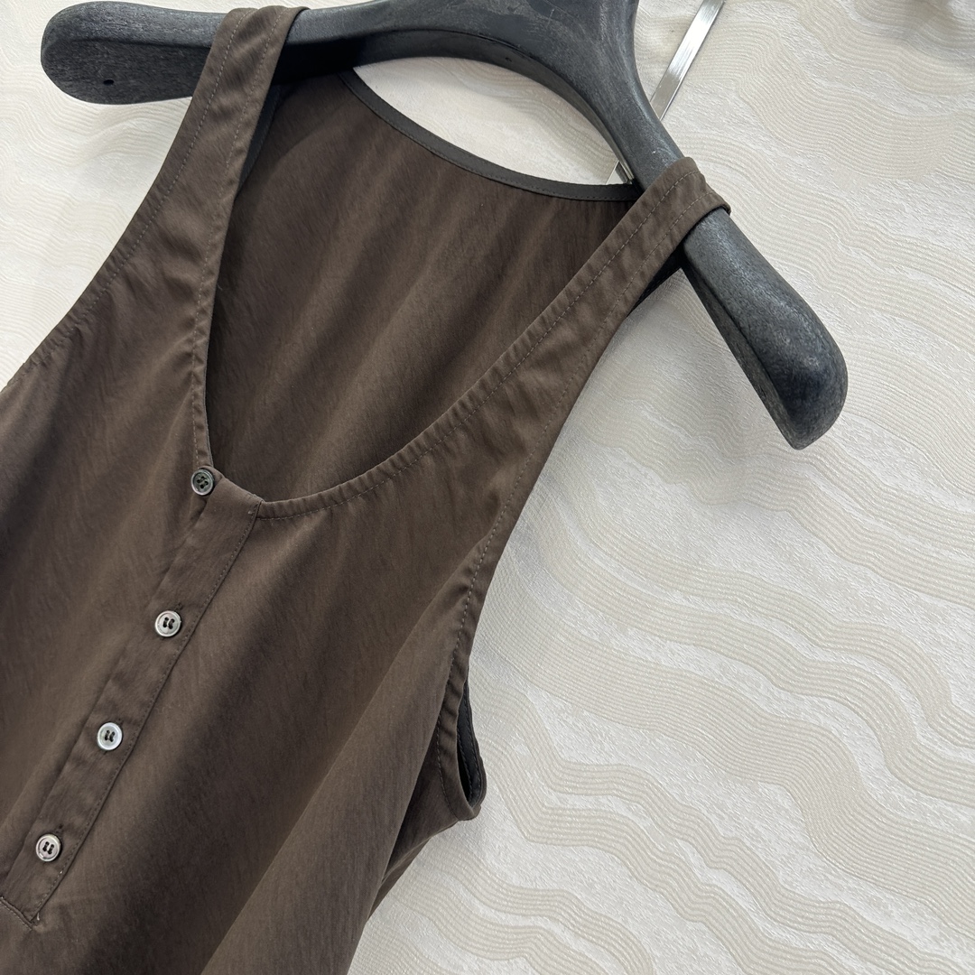 独家首发♥️原单品质，LM松弛感穿搭❤️ 莱赛尔干丝进口面料气质背心上衣！纸片人穿搭随性又时髦！定制斜裁