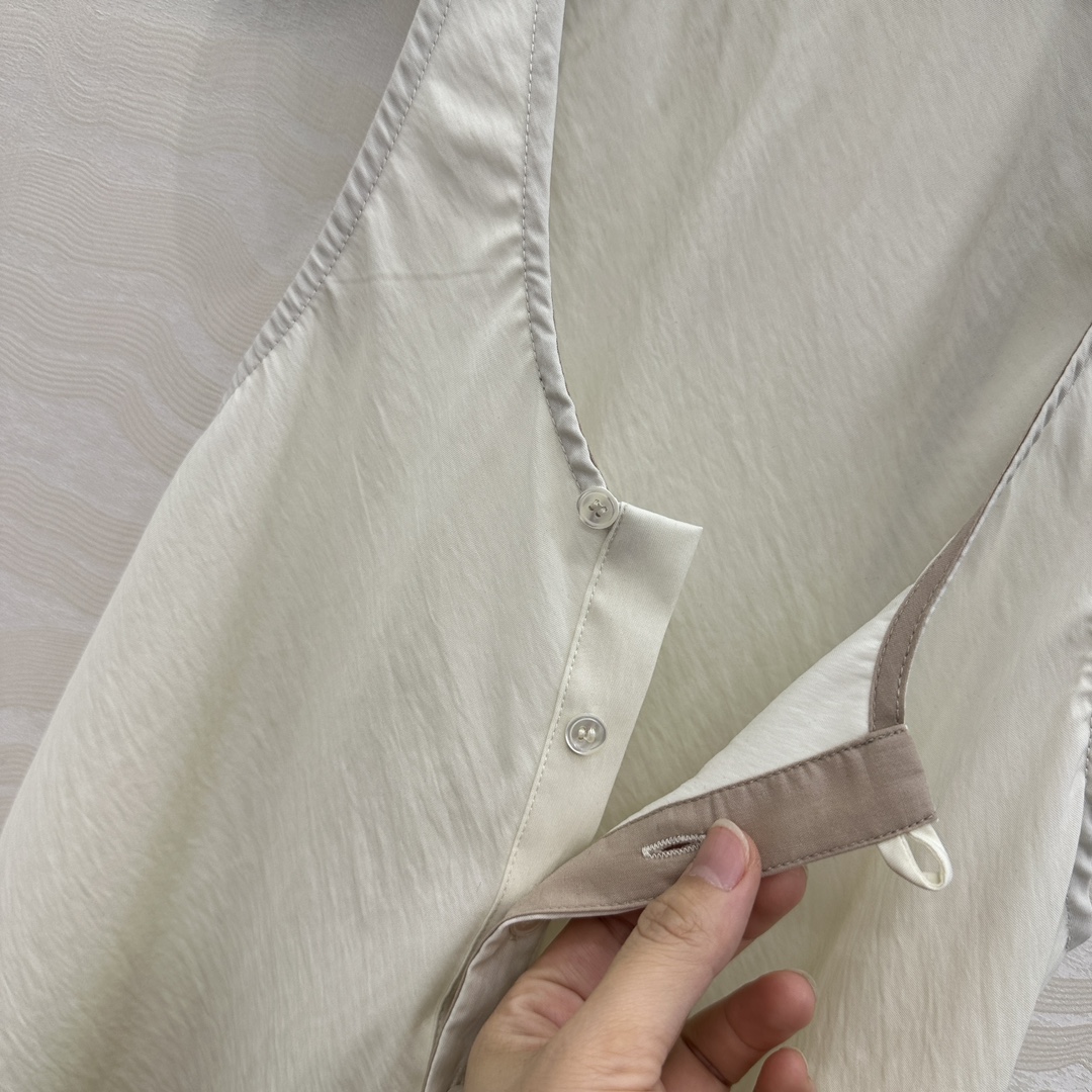 独家首发♥️原单品质，LM松弛感穿搭❤️ 莱赛尔干丝进口面料气质背心上衣！纸片人穿搭随性又时髦！定制斜裁