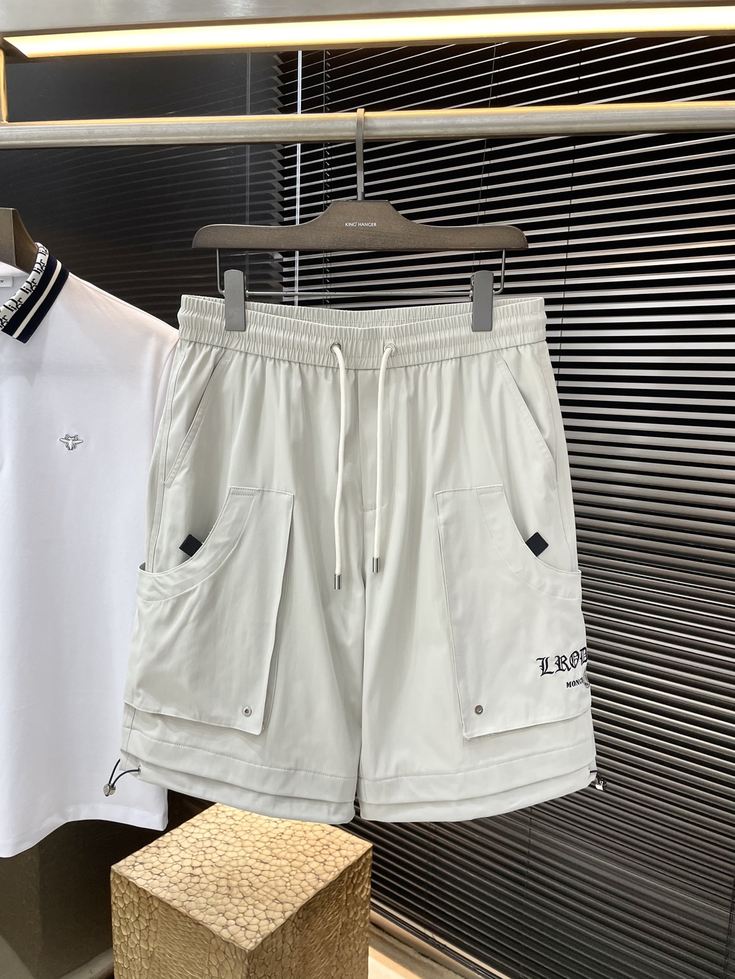 NO:160483,P Chrome Hearts 2025 spring and summer new style, the latest casual shorts. The original pants are casual and versatile, casual and lazy, high-end custom imported polyester fiber fabric, customized craftsmanship, and full of comfort. High-end and atmospheric, does the summer taste have? First choice. Code number M1 XXXL purchasing level...,,chrome hearts,chrome hearts, shorts, alexander wang19860909P  Chrome Hearts（克罗心）2025春夏季新款,最新休闲短裤.原版裤型上身休闲百搭、随性慵懒范,高级定制进口聚脂纤维面料,订制工艺 舒适感爆棚.高端大气,夏天的味道有没有,首选 .码数 M一XXXL代购级别……,,chrome hearts,chrome hearts,shorts,alexander wang,Men's clothing