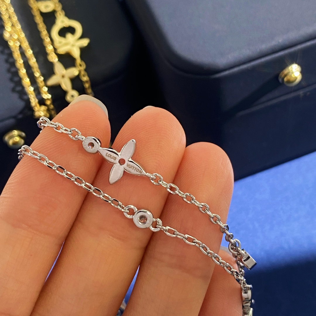 Louis Vuitton LV路易威登韩版 老花元素多配件镶钻菱形花纹圆钻长款项链毛衣链 黄铜材质 金银2个色 重约9
