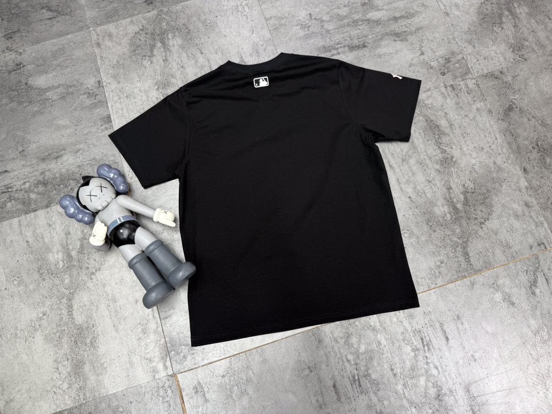 MLB Camiseta de Manga Corta con Bordado de Corazón para Parejas - Casual y Cómoda 6 i1746616581 1487 4
