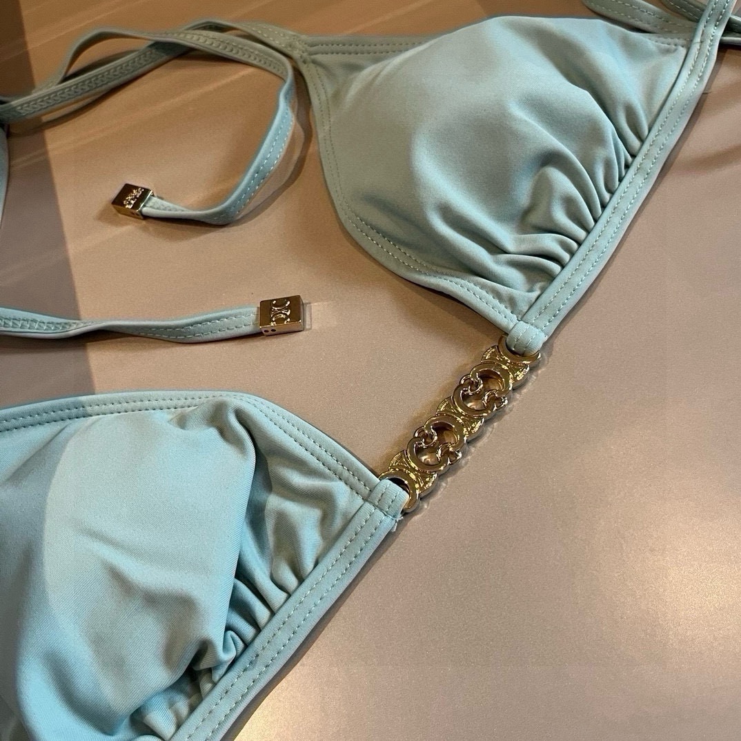 。
Celine赛琳新款比基尼， S M L XL。细节待更新