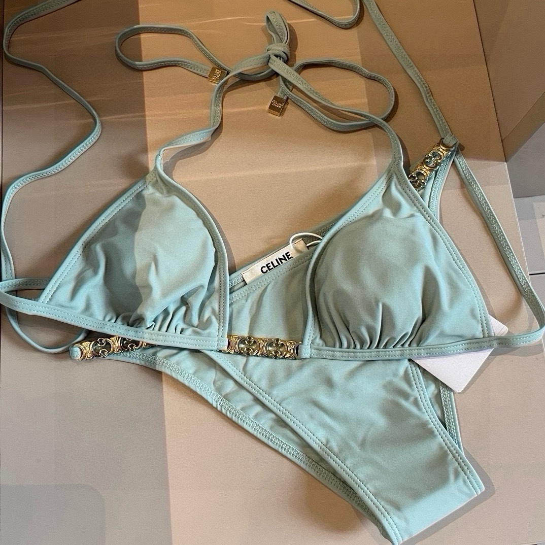。
Celine赛琳新款比基尼， S M L XL。细节待更新