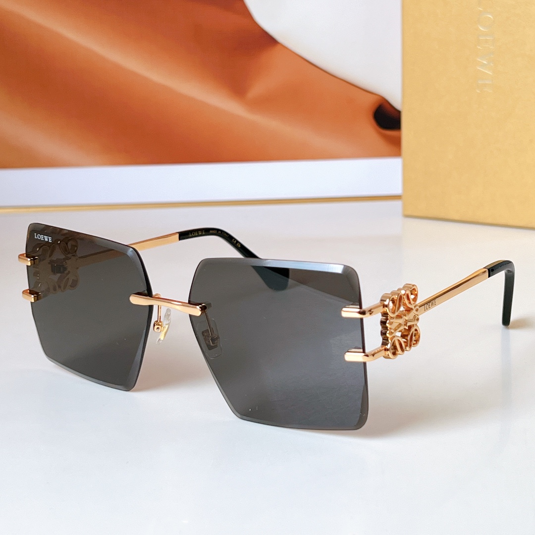  LOEWE
OVERSIZED 
MODEL： HW2057
SIZE：62口16-135
🔝🔝