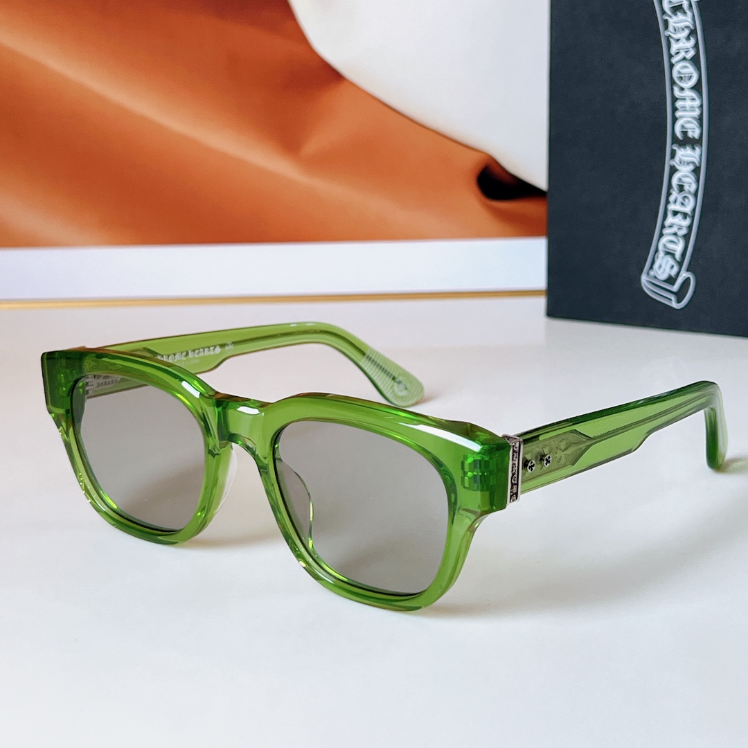  Chrome hearts
MOD MIDIXATHRILL II 
蔡司镀蓝膜镜片 将高级注入每个细