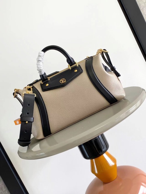 Louis Vuitton Biker Bag Medium M14514, Grained Leather, Black Trim, Shoulder Bag 1 Louis Vuitton Biker Bag Medium M14514, Grained Leather, Black Trim, Shoulder Bag