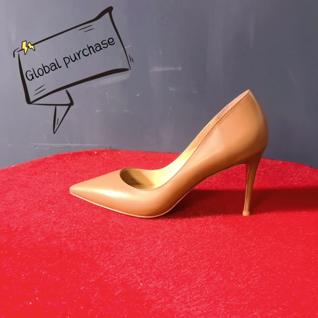 NO:100787,High-end customization 2025 spring and summer classic model H8.5Cm, size 34-42. genuine leather sole. 9039-001. Brown cowhide. Apricot sheepskin. Standard European code Official website picture No:9039-001 Colorbrown Material:cowhide leather Lining:goat leather Heel height:8.5Cm Sole:leather sole Size:EUR 35-42 (US 4-11):,,christian louboutin,cowhide,sheepskin,Leather soles19860909高端订制 2025春夏精典款 H8.5Cm,尺码34-42码.真皮大底.9039-001.棕色牛皮.杏色羊皮里. 标准欧码 官網圖 No:9039-001 Colorbrown Material:cowhide leather Lining:goat leather Heel heigh:8.5Cm Sole:leather sole Size:EUR 35－42（US 4一11) :,,christian louboutin,cowhide,sheepskin,Leather soles,Women's Shoes