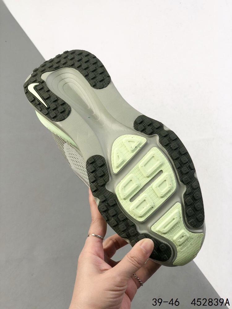 Nike Air Zoom Vomero 18 Running Shoes - Enhanced Cushioning and Comfort 6 i1746672969 1161 4