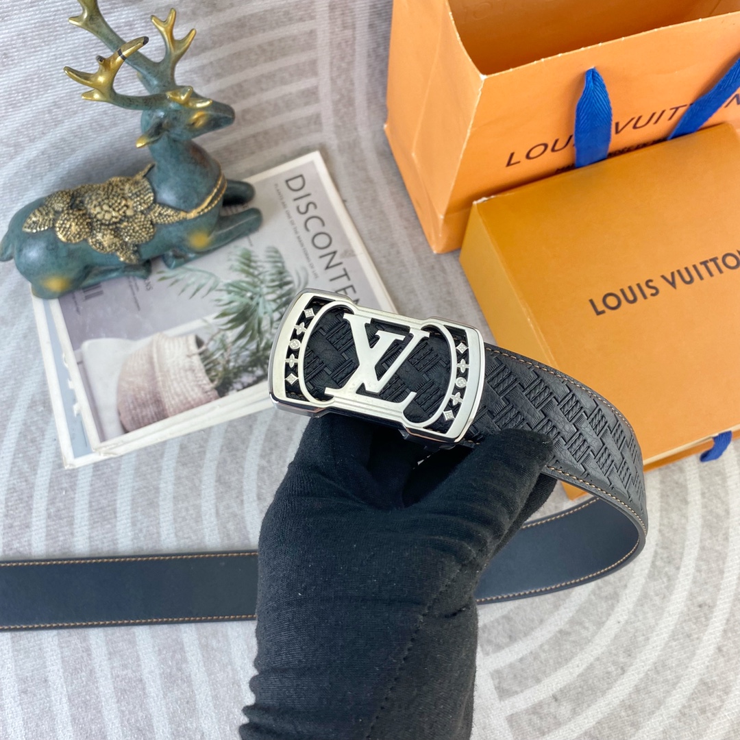 LV💕 特种皮腰带系列 ，原厂五金精品不锈钢扣，手感柔软舒适 宽3.8CM。