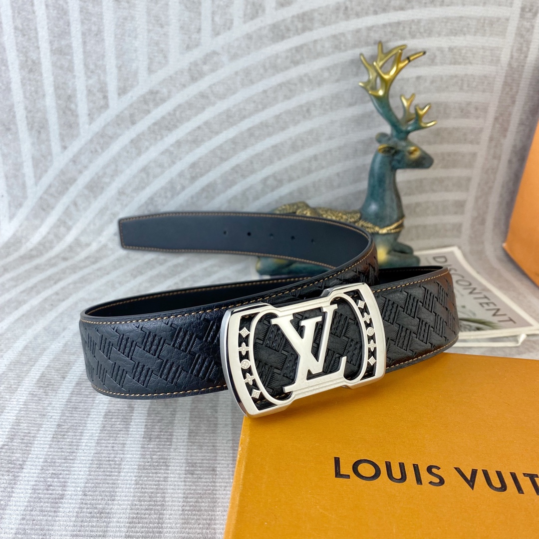 LV💕 特种皮腰带系列 ，原厂五金精品不锈钢扣，手感柔软舒适 宽3.8CM。