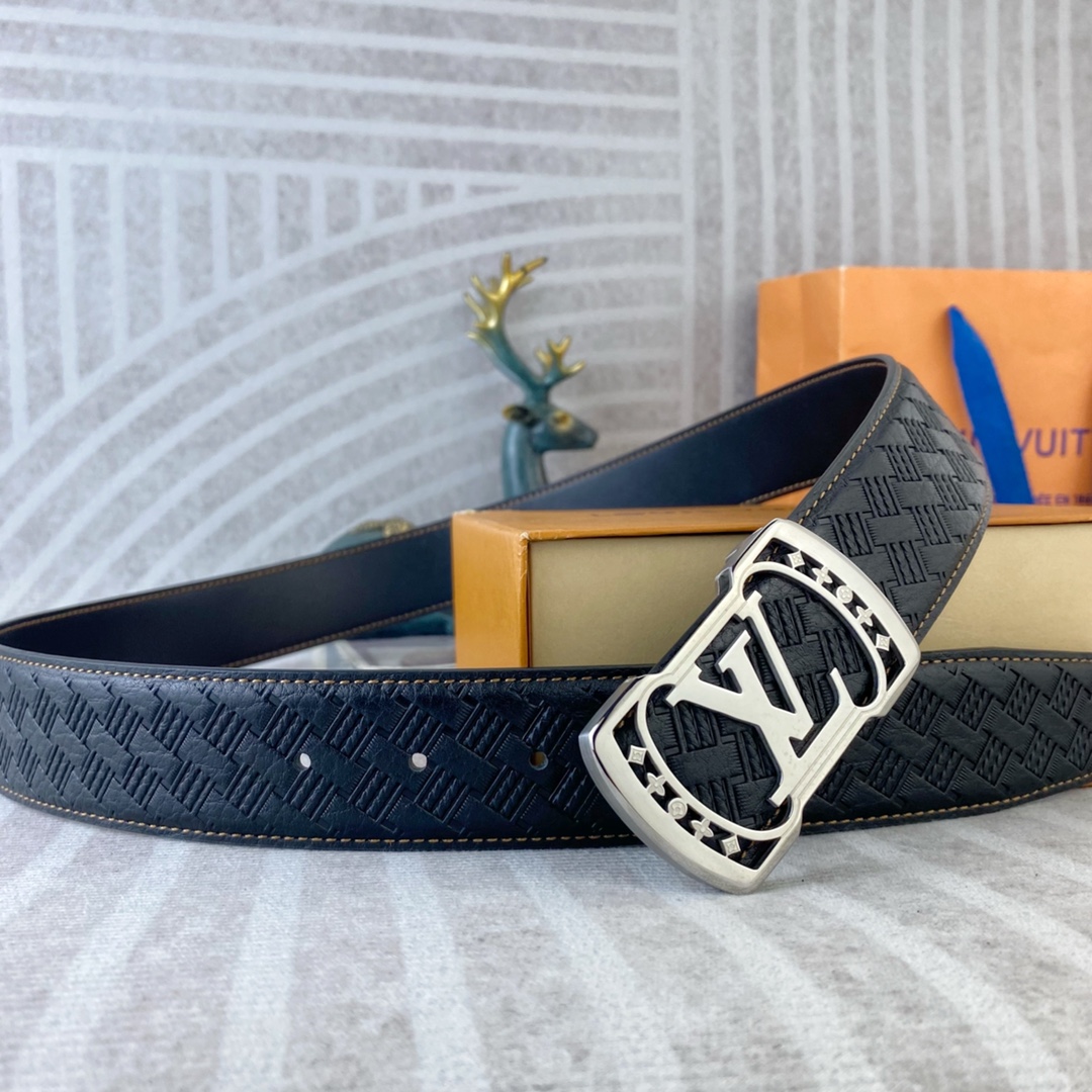LV💕 特种皮腰带系列 ，原厂五金精品不锈钢扣，手感柔软舒适 宽3.8CM。