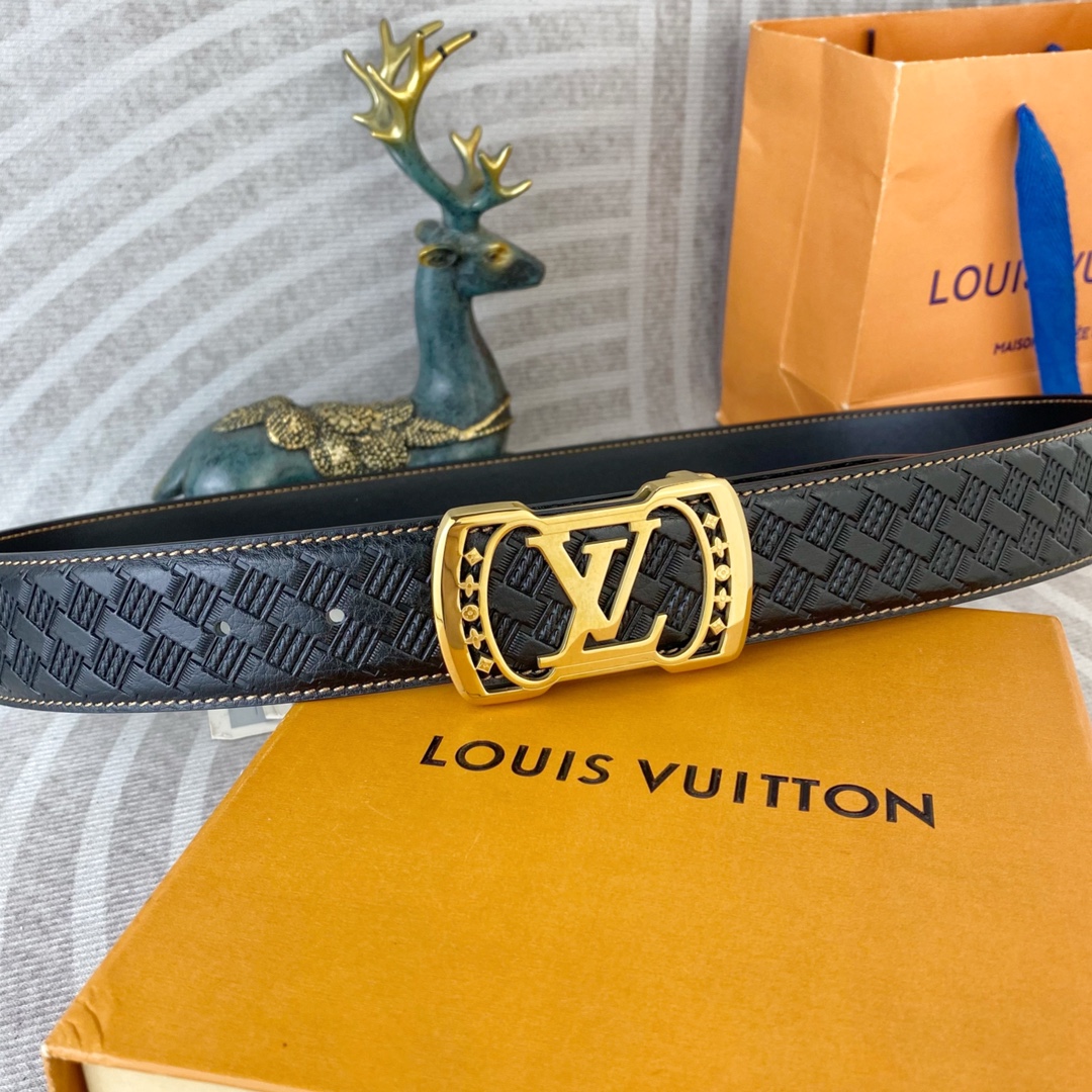 LV💕 特种皮腰带系列 ，原厂五金精品不锈钢扣，手感柔软舒适 宽3.8CM。