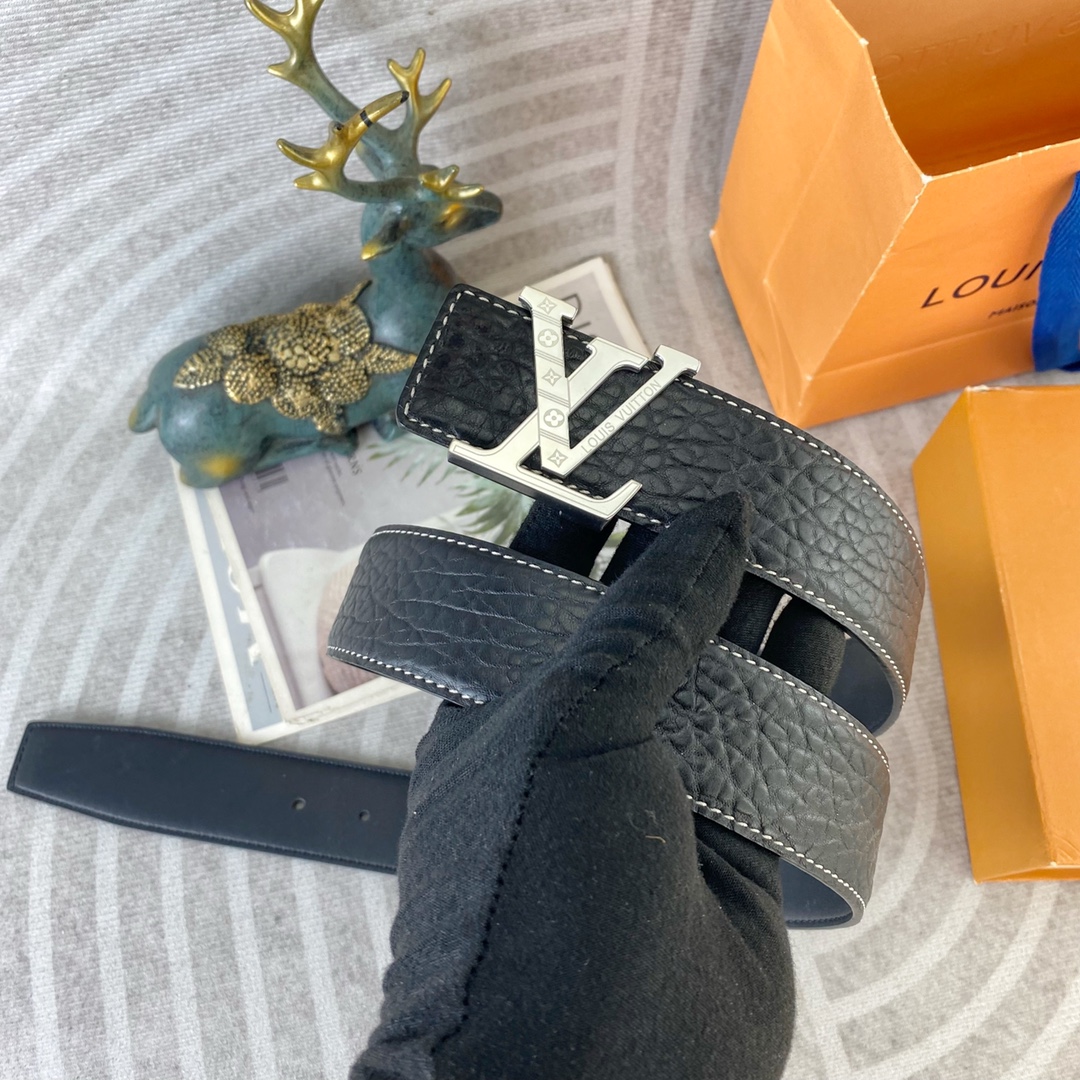LV💕 特种皮腰带系列 ，原厂五金精品不锈钢扣，手感柔软舒适 宽3.8CM。