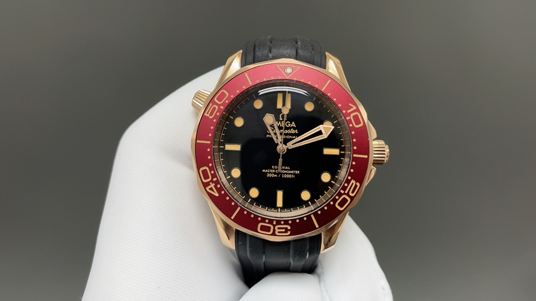 NO:339201,Steel belt tape New product 007 The beautiful fusion of bronze gold and red roots of seahorse 300 meters, metal Milan chain belt, alumina bezel and dial, arc-shaped sapphire crystal glass, showing the aesthetic style of combining retro and modernity.19860909钢带 胶带 新品007 青铜金与勃根地红的绝美融合海马300米 ,金属米兰链带,氧化铝表圈与表盘,圆弧形蓝宝石水晶玻璃,展现复古与现代结合的美学风格.,,Watch