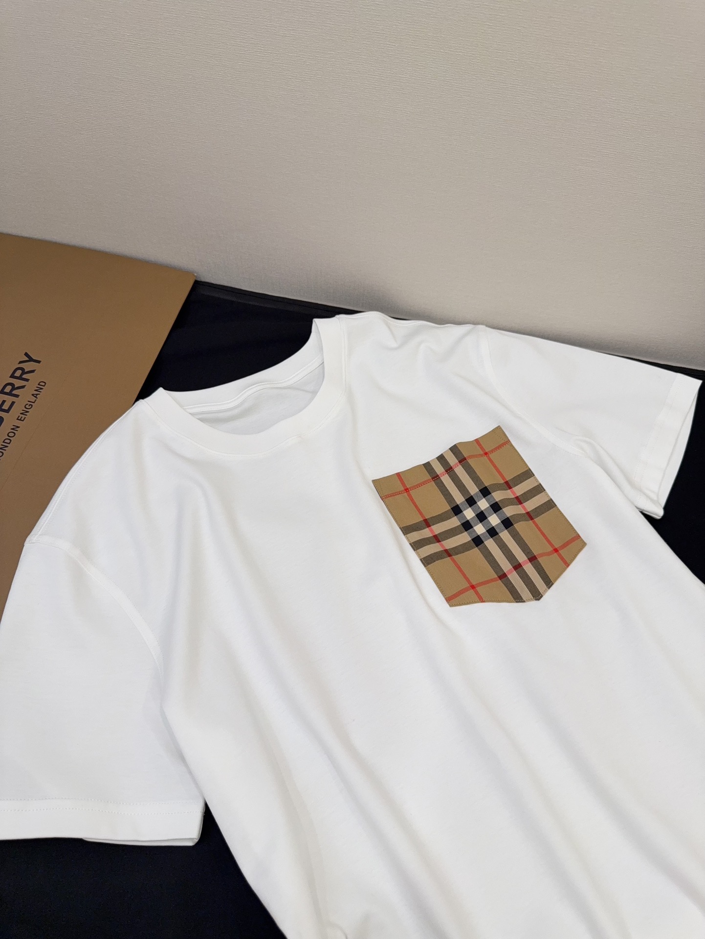 Elegant Plaid T-Shirt - Summer Essential, Premium Quality Fabric, Classic Style 3 i1746697656 1102 1