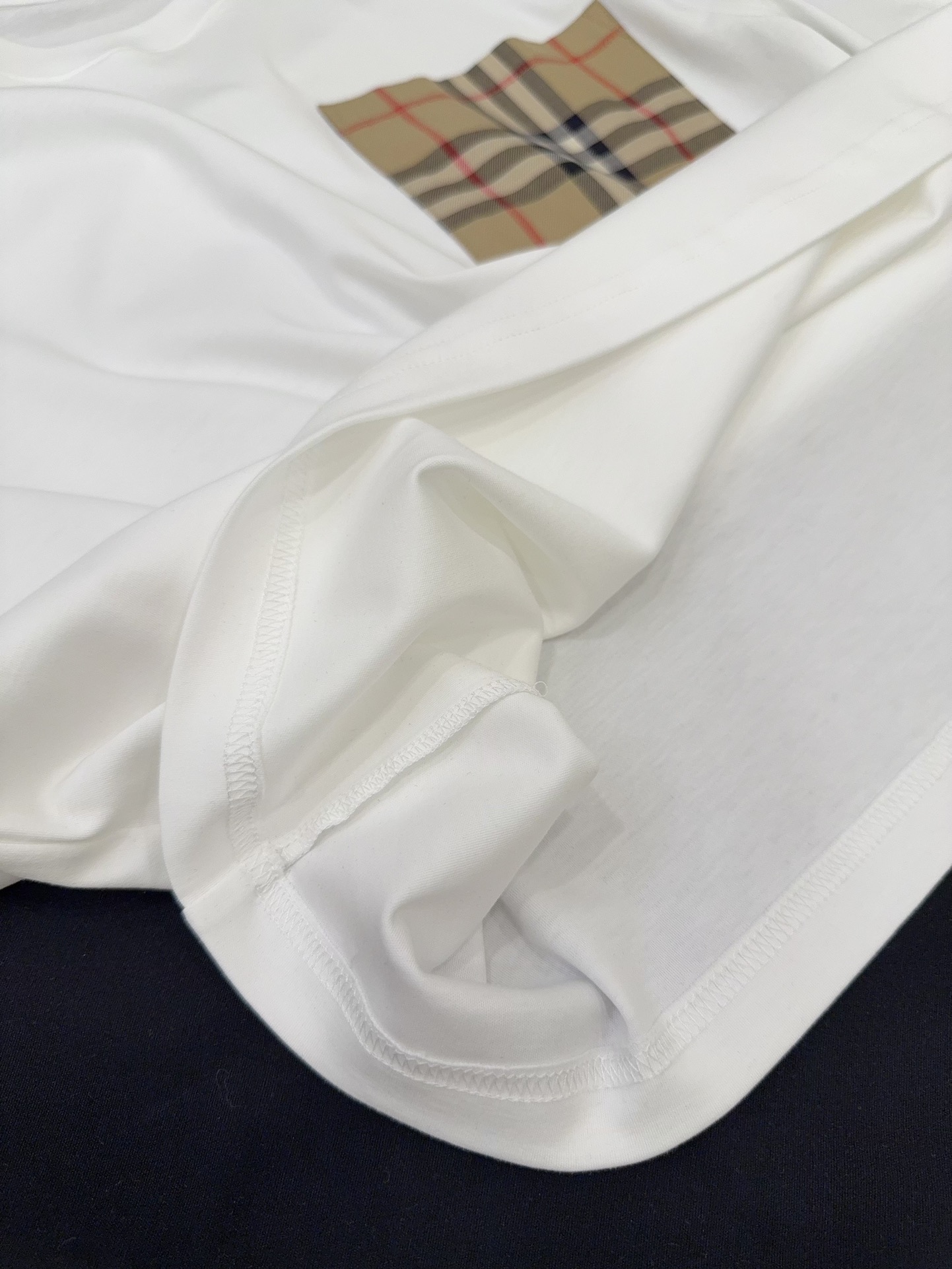 Elegant Plaid T-Shirt - Summer Essential, Premium Quality Fabric, Classic Style 8 i1746697656 3534 6