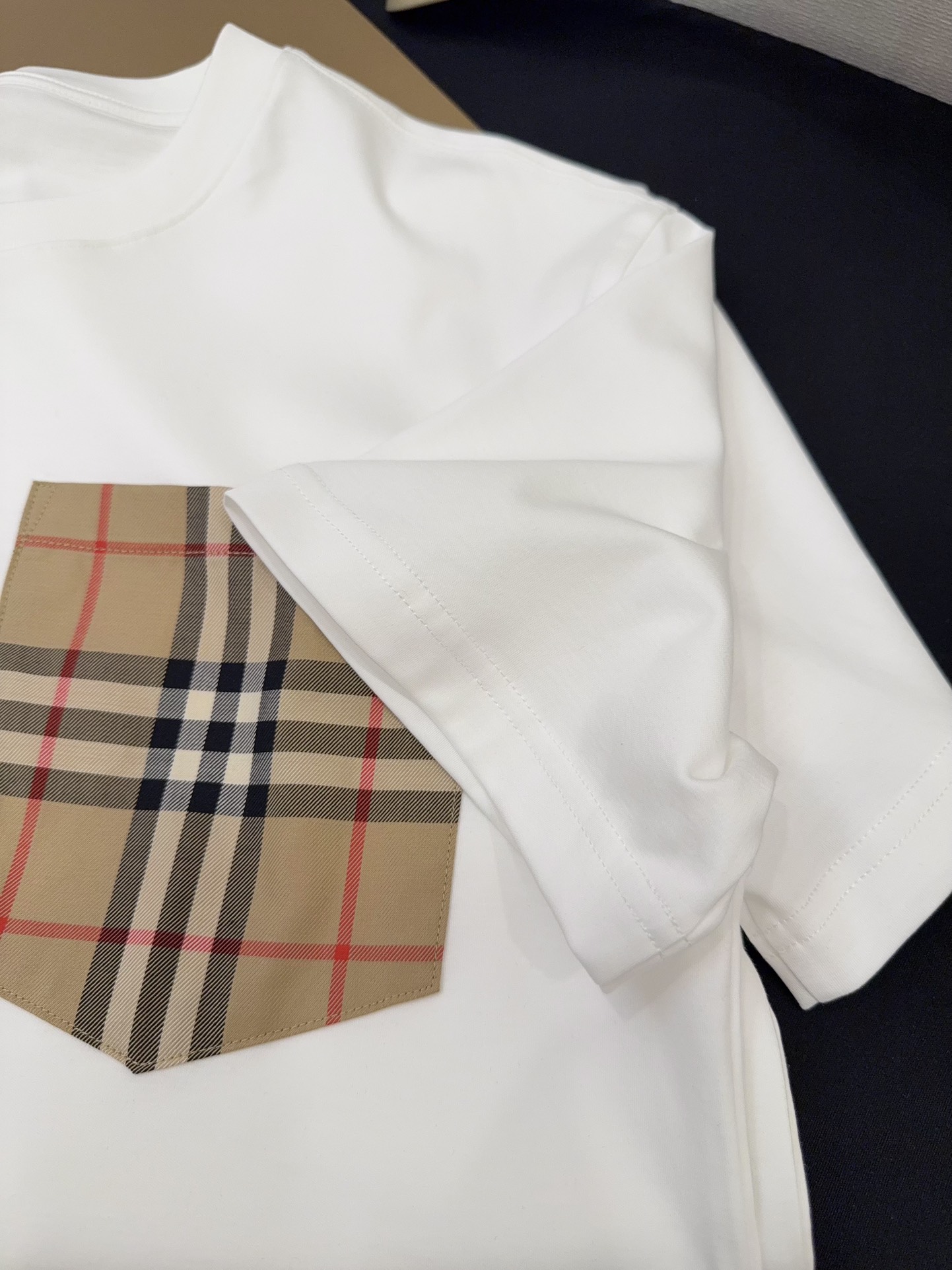 Elegant Plaid T-Shirt - Summer Essential, Premium Quality Fabric, Classic Style 5 i1746697656 4102 3