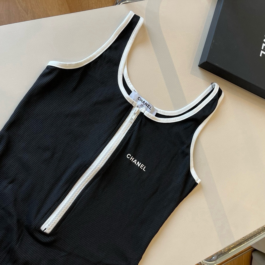 P
Chanel香奈儿官方新款泳衣连体比基尼👙，高端定制，S M L XL