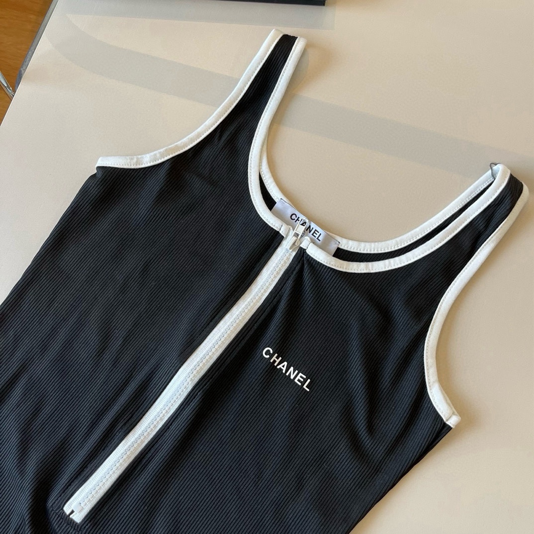 P
Chanel香奈儿官方新款泳衣连体比基尼👙，高端定制，S M L XL