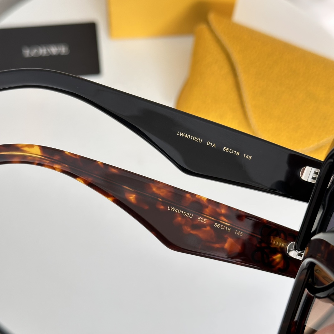   ‼️LOEWE🌟🌟🌟MODEL：LW40102U 🌟🌟🌟SIZE：56口18-145🌟🌟🌟